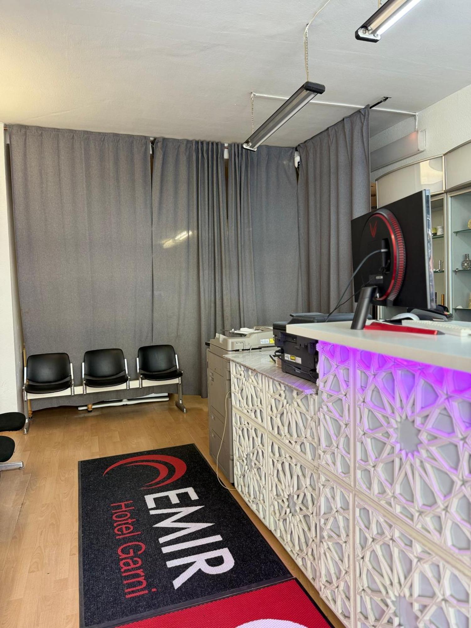 Hotel Garni Emir كولونيا المظهر الخارجي الصورة