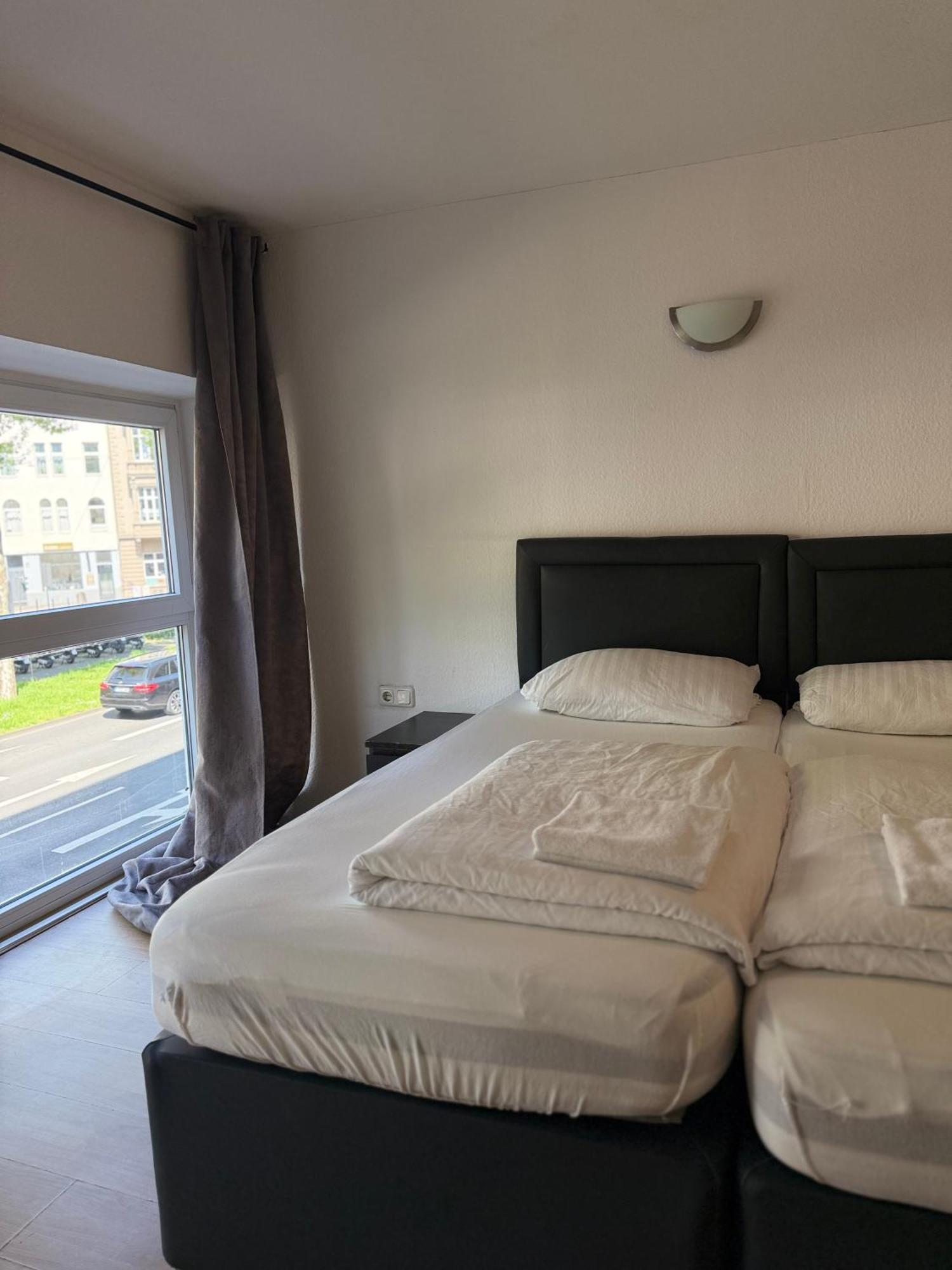 Hotel Garni Emir كولونيا المظهر الخارجي الصورة