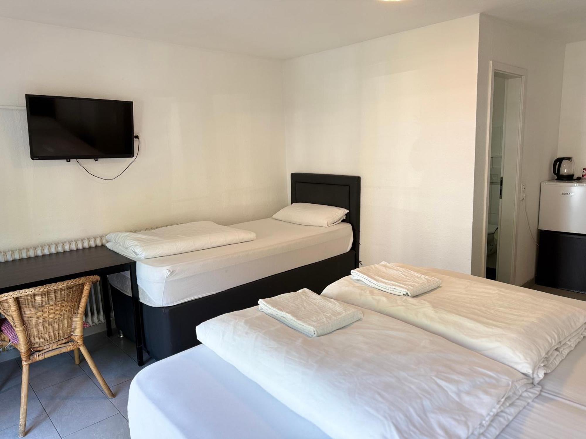Hotel Garni Emir كولونيا المظهر الخارجي الصورة